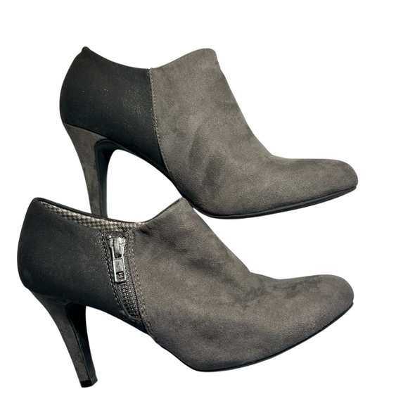 Dexflex Comfort Two Tone Gray Spiked Heel Bootie Sz 8 - Picture 11 of 12